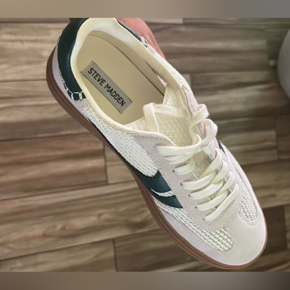 ❤️🔥BOGO FREE NWT Steve Madden Dodge Green White Platform Sneakers Gym Shoes 10 - Picture 4 of 6